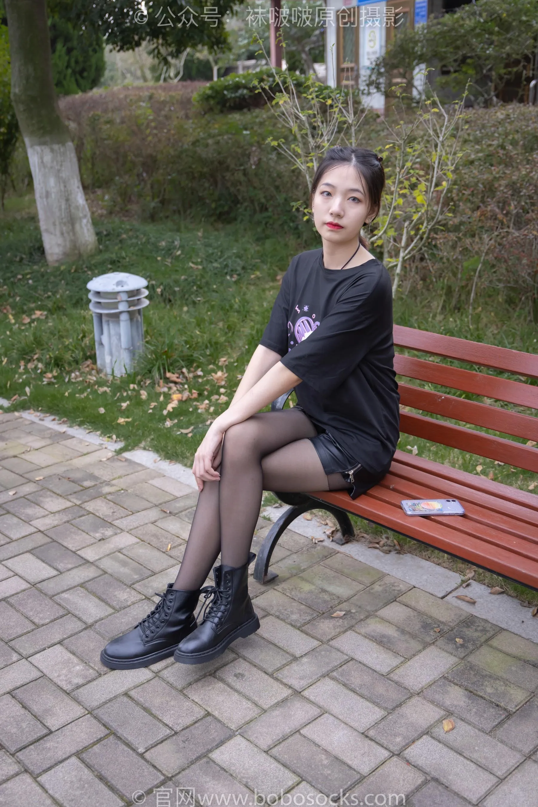 [BoBoSocks袜啵啵]NO.221 小甜豆-马丁靴、黑丝 [83P]插图5